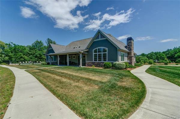 86 Copper Crest CIR #86, Hendersonville, NC 28792