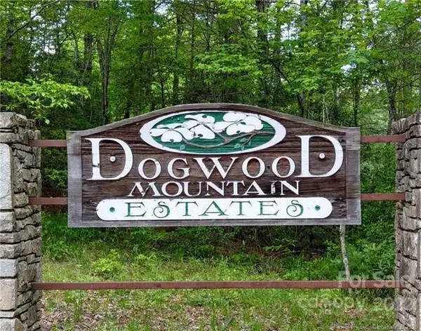 000 Dogwood LN #E1, Penrose, NC 28766