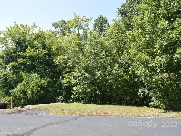 324 Mountain Crest DR #38, Hendersonville, NC 28739