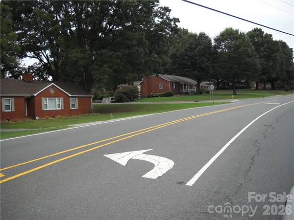 9007 Beatties Ford RD, Huntersville, NC 28078