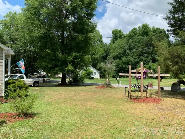 507 North DR, Cherryville, NC 28021
