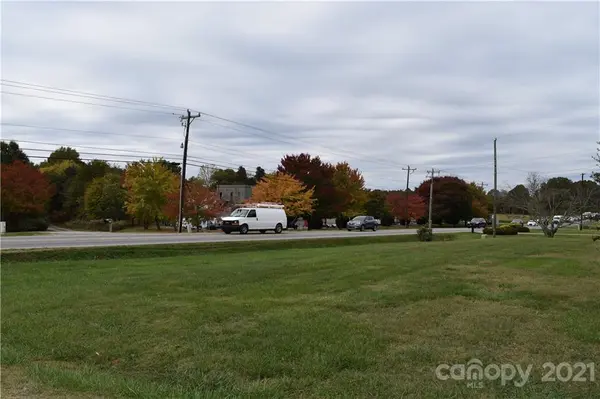 768 River HWY, Mooresville, NC 28117