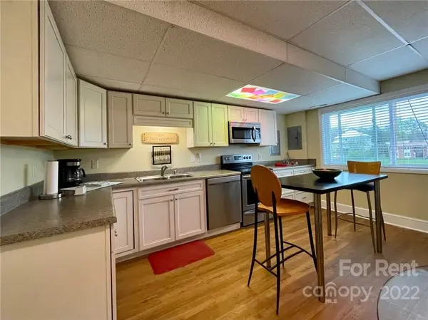 42 Main ST N #A, Mars Hill, NC 28754