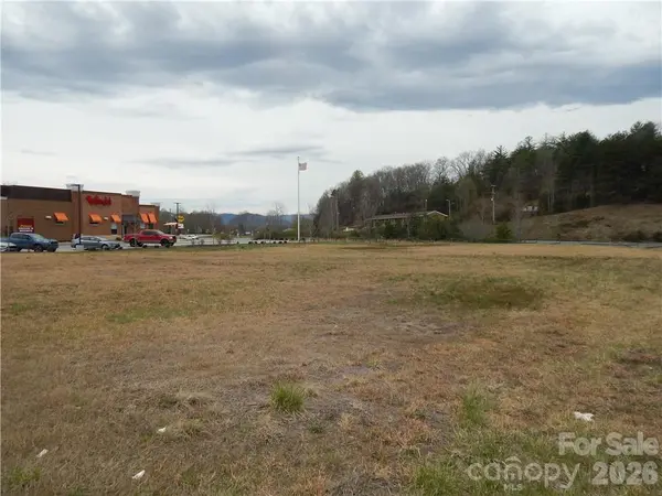 Lot B Macon Center DR #B, Franklin, NC 28734