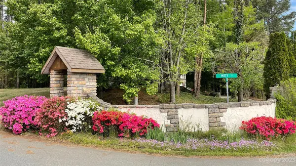 1296 Misty LN #14, Hickory, NC 28601