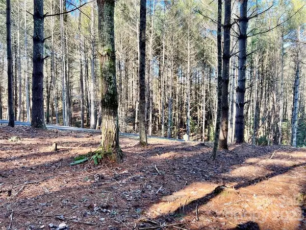 2.29 acres Lot 94 Crescent Ridge DR #94, Lenoir, NC 28645