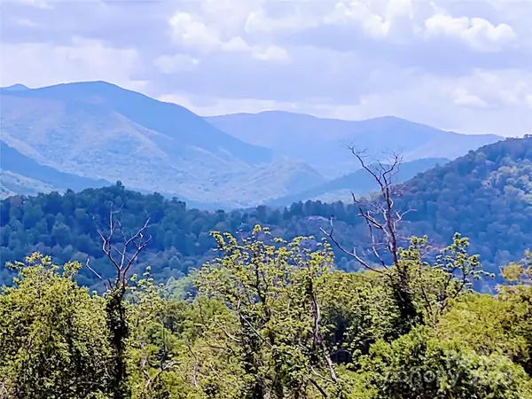 27 Prestige PT, Waynesville, NC 28785