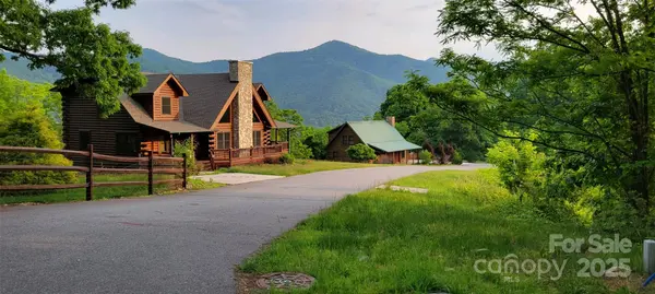 37 Rons RDG, Waynesville, NC 28785