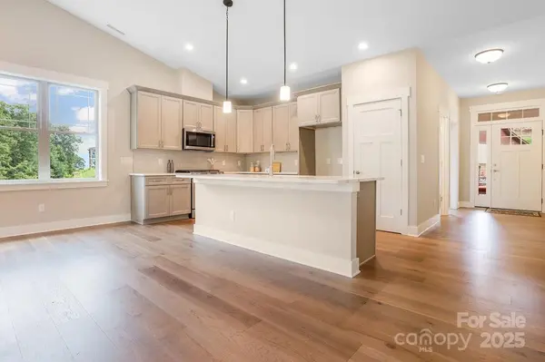 21 Craftsman Overlook RDG, Arden, NC 28704