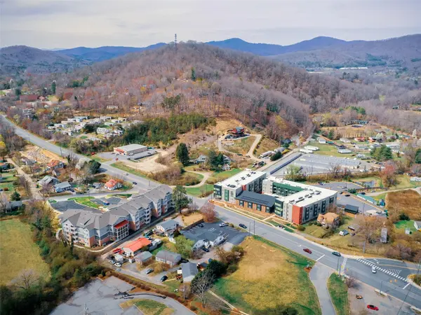 2236 US 70 HWY, Swannanoa, NC 28778
