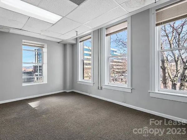 9 SW Pack SQ #202, Asheville, NC 28801
