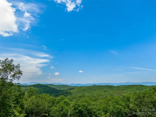 999 Big Hill RD, Brevard, NC 28712