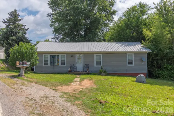 492, 518 and 524 Scruggs CIR, Canton, NC 28716