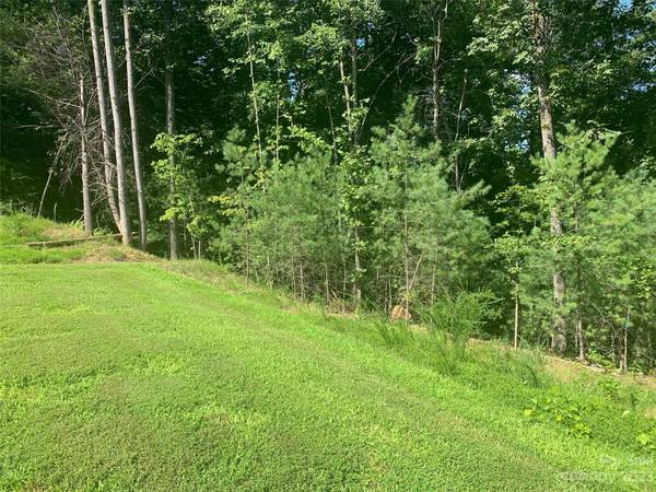 3.32 acres Lot 74 Round Mountain Pkwy #74, Lenoir, NC 28645