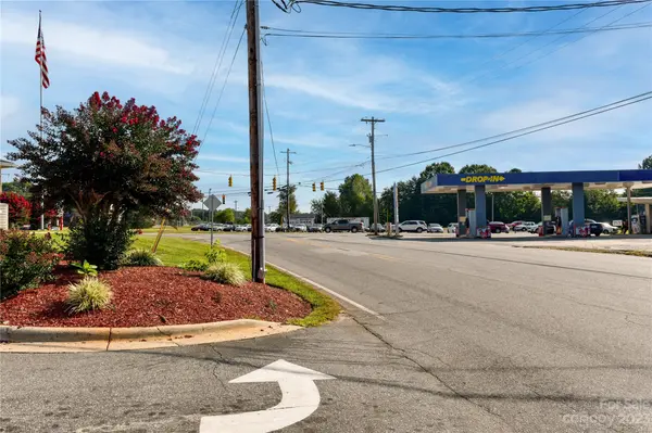99999 Main ST, Forest City, NC 28043