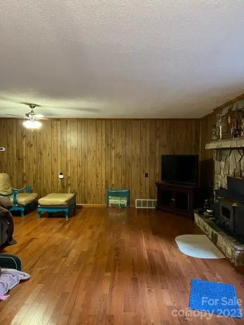 2752 Old Highway 221 None S, Marion, NC 28752