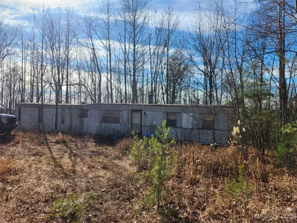 6900 Mertie RD, Millers Creek, NC 28651