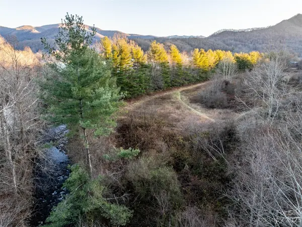 00 Hyatt Creek RD, Waynesville, NC 28786