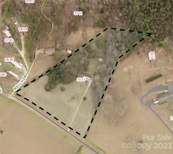 410 Plemmons PL #9, Marion, NC 28752