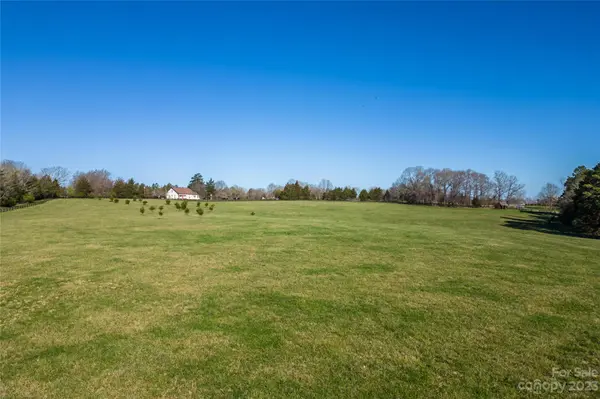 157 Melvin Hill RD, Columbus, NC 28722