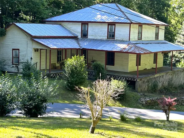664 Woodfin RD, Sylva, NC 28779