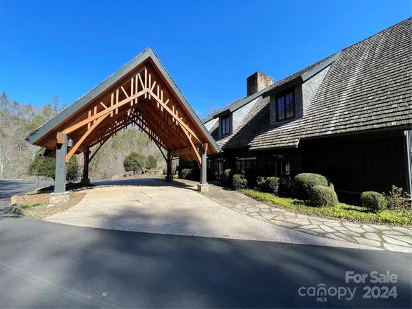 000 Bear River Lodge TRL #77, Marshall, NC 28753