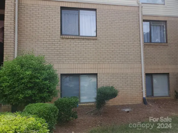 4804 Spring Lake DR #B, Charlotte, NC 28212