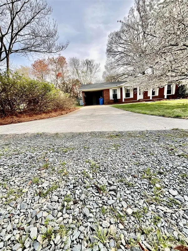 1960 Monza DR, Albemarle, NC 28001