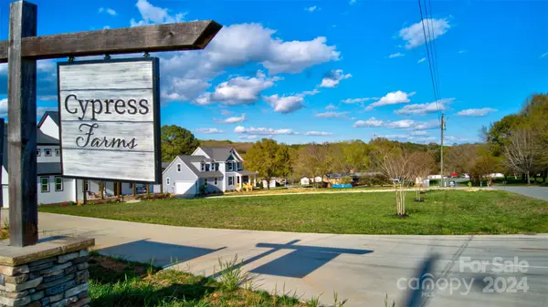 4271 Candlewood DR, Sherrills Ford, NC 28673