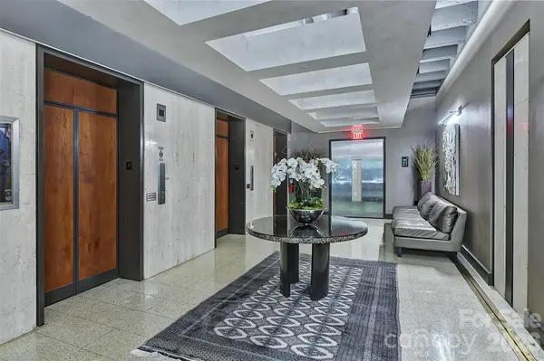 139 S Tryon ST #6, Charlotte, NC 28202