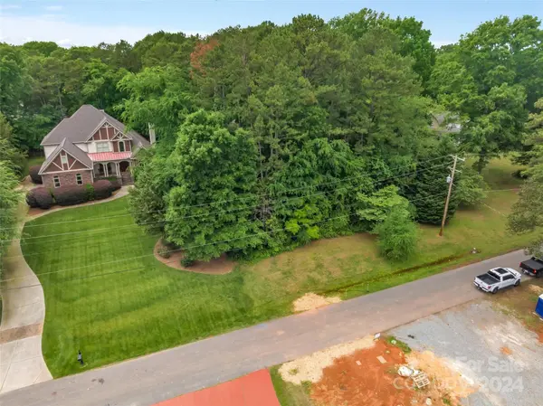 15925 Henry LN, Huntersville, NC 28078