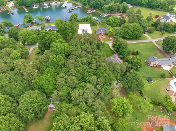 15925 Henry LN, Huntersville, NC 28078