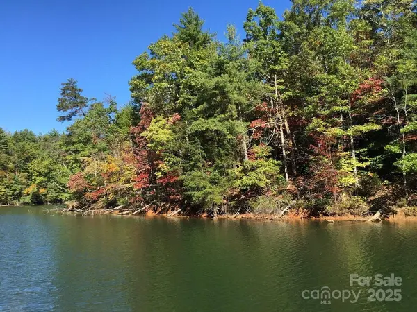 5339 Knollview DR, Morganton, NC 28655
