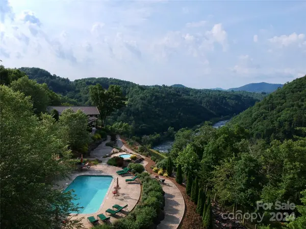 387 Wild River RUN #6, Marshall, NC 28753