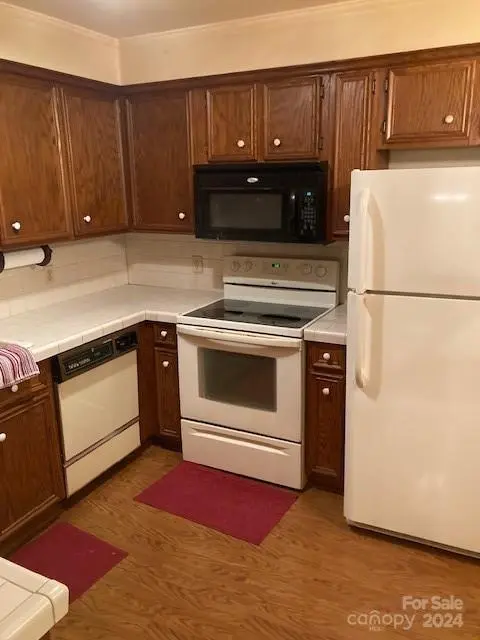 246 HEMLOCK LN, Moravian Falls, NC 28654