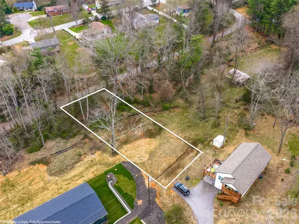 105 Round Table TRL #Lot 6, Asheville, NC 28803