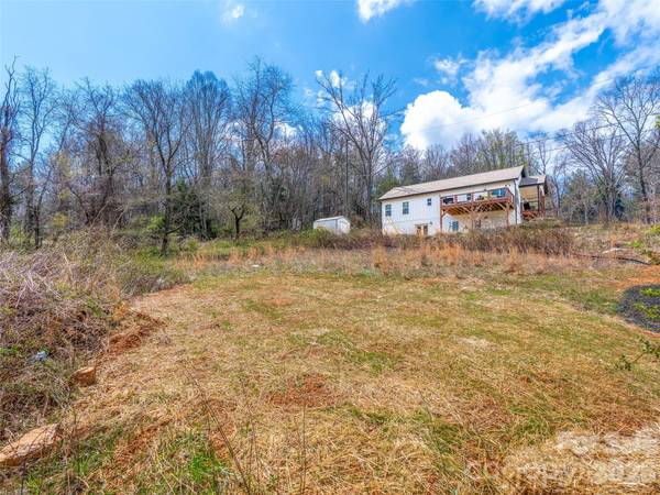 105 Round Table TRL #Lot 6, Asheville, NC 28803