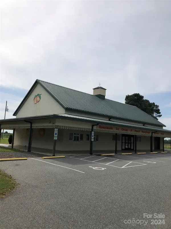 1348 Tabernacle Church RD, Candor, NC 27229
