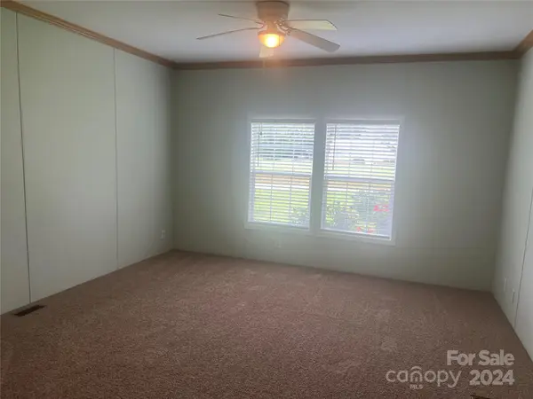 200 Olin LOOP, Olin, NC 28660