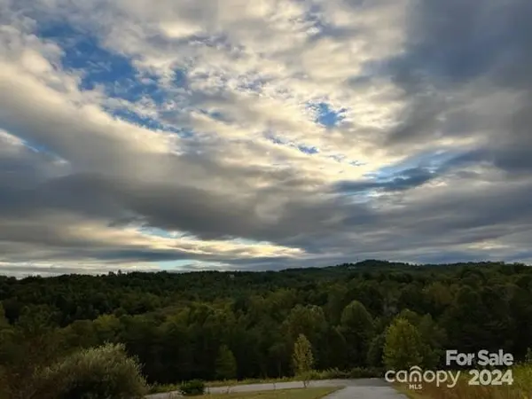 00 Stow-A-Way DR #44, Nebo, NC 28761