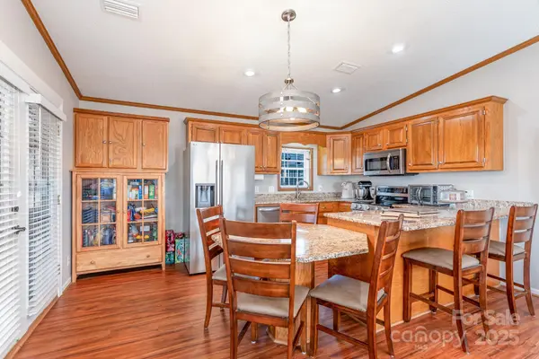 231 Badin View RD, New London, NC 28127