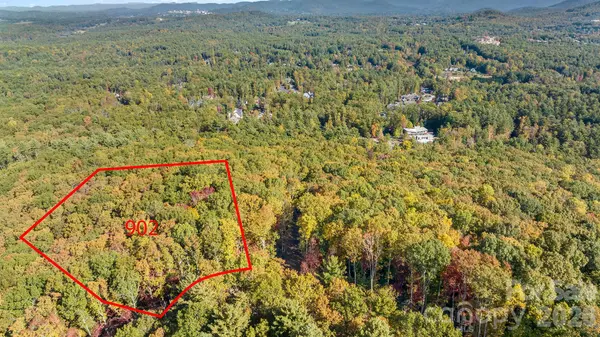 676 Tea House DR #902, Asheville, NC 28803