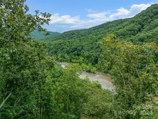 4155 French Broad Pkwy, Marshall, NC 28753