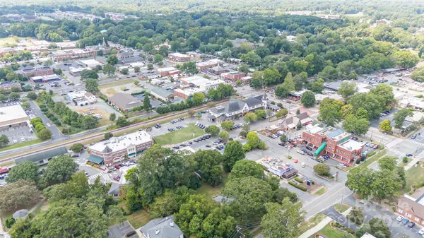 200 & 208 E Matthews ST, Matthews, NC 28105