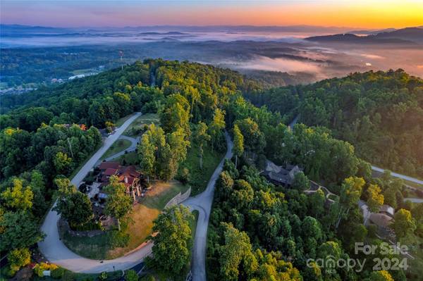 62 Destination DR, Asheville, NC 28806