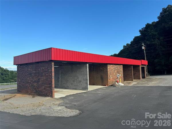 324 Sanford DR, Morganton, NC 28655