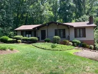 432 E MAGNOLIA RD, North Wilkesboro, NC 28659
