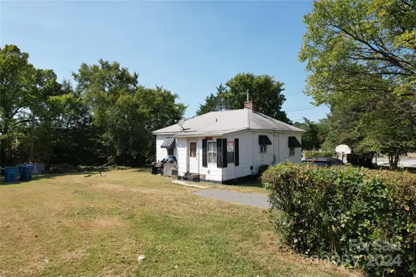 110 Sims Pkwy, Harrisburg, NC 28075