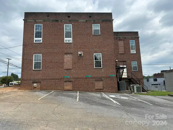 901 Ashe AVE NW, Lenoir, NC 28645