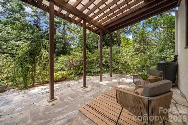 108 Lakewood DR, Asheville, NC 28803